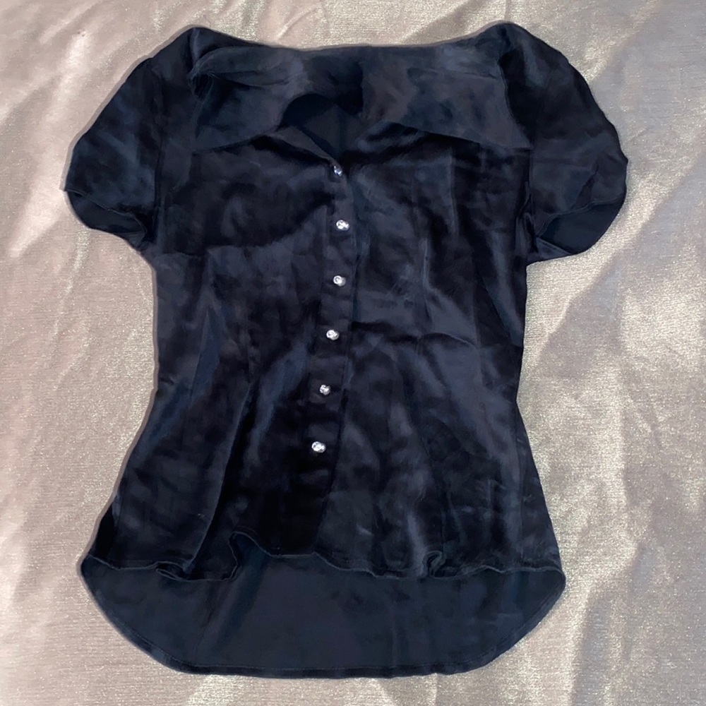 Cute bottom up shirt